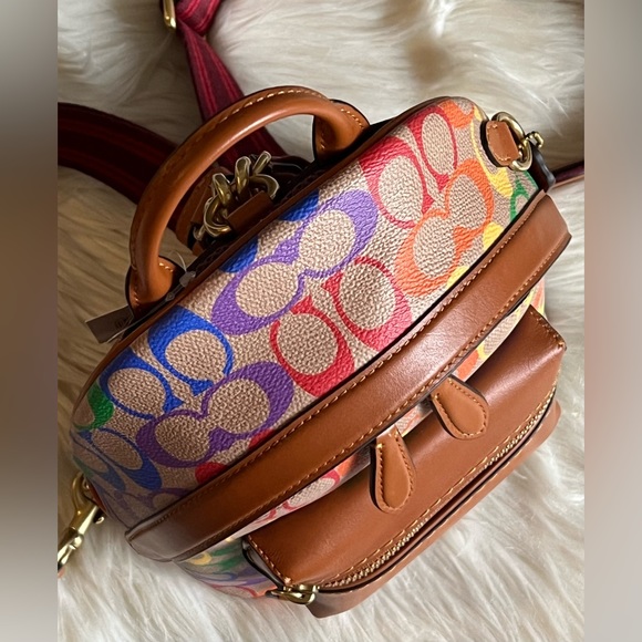 CJ878 - Coach Charter Backpack 18 in Rainbow Signature Canvas - Picture 7 of 12